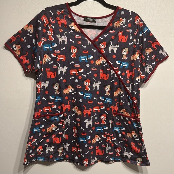 Floral Blooming | Size XL | Scrub Top | Gray Dogs & Cats - Picture 5 of 8